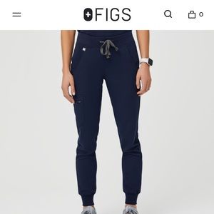 Medium Petite Navy blue figs joggers